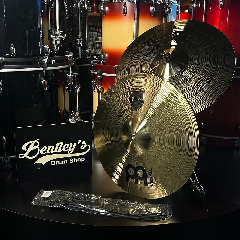 Par de platillos de marcha Meinl MA-BR-18M de 18" para estudiantes, de latón, medianos, con almohadillas y correas